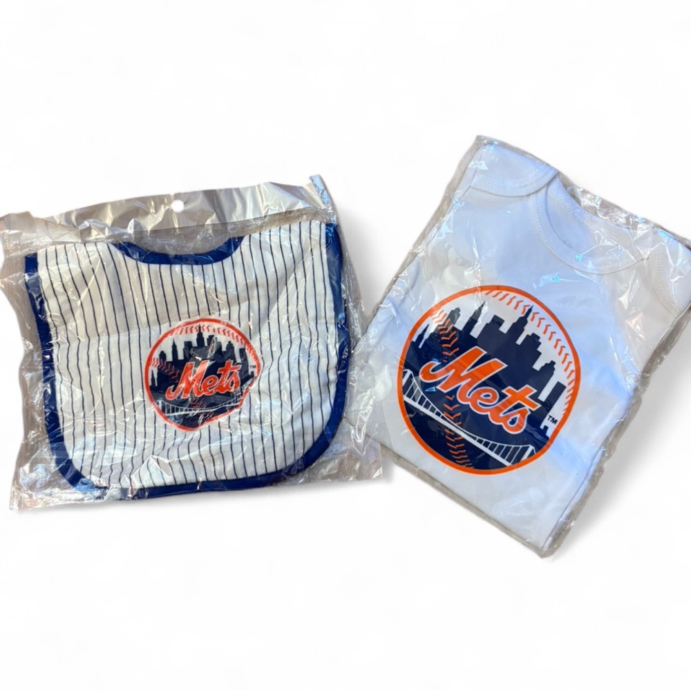 New York Mets Kids Bib and Onesie Set - NEW!